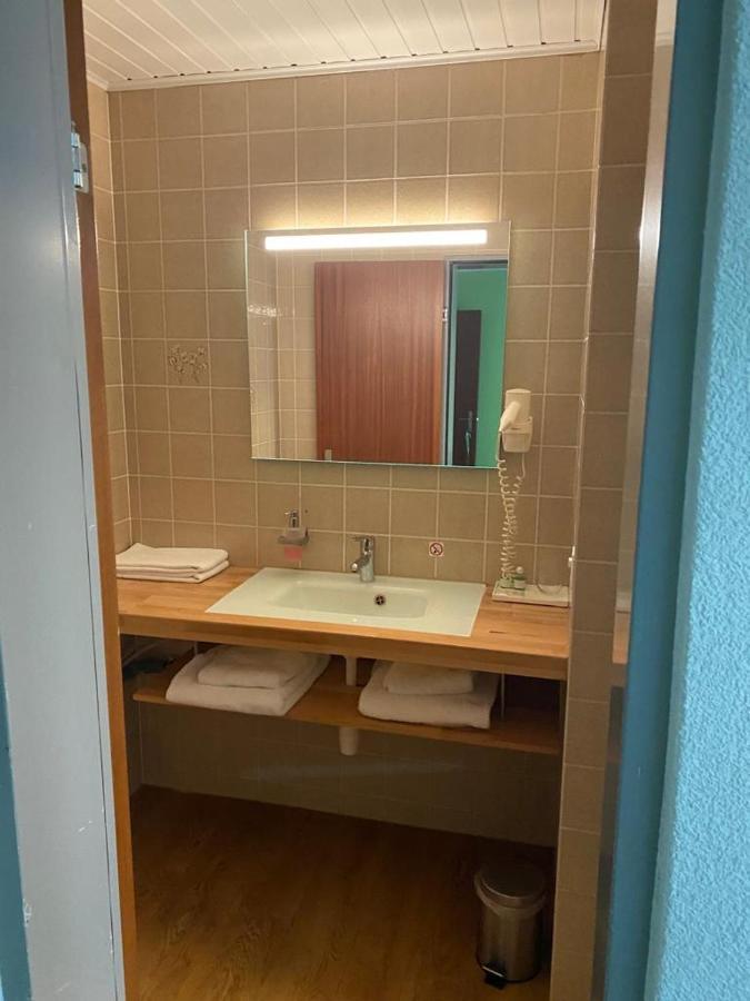 Studios With Kitchenette Birsfelden Exterior photo