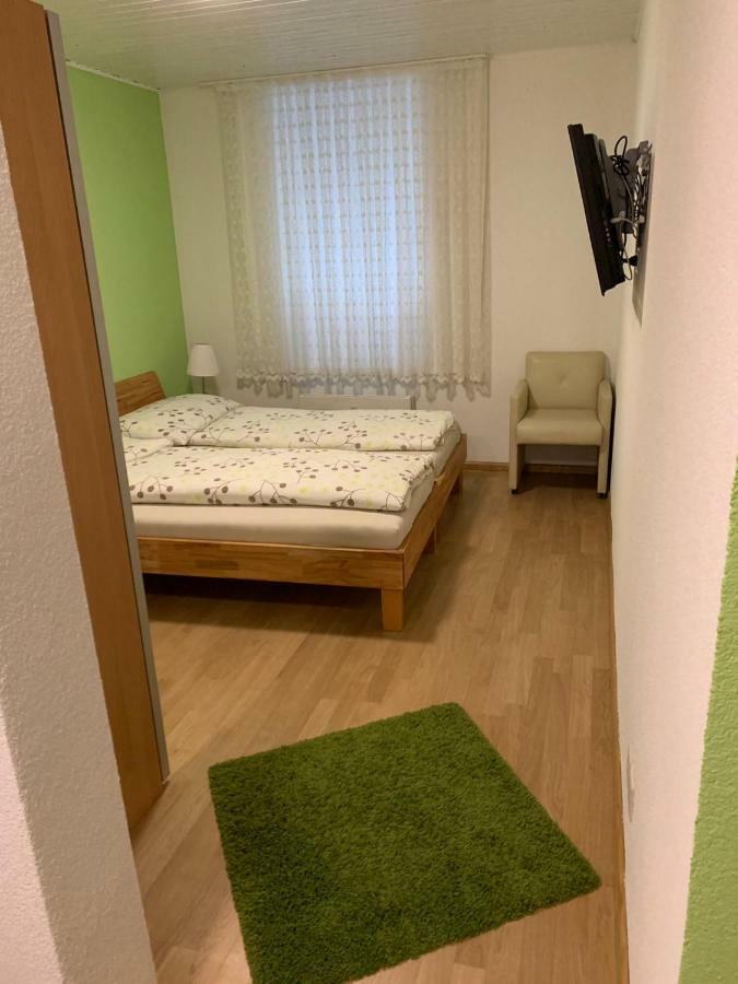Studios With Kitchenette Birsfelden Exterior photo